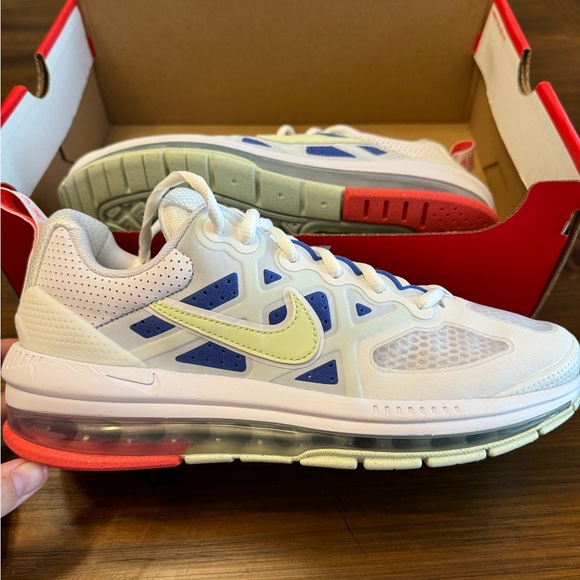 Air Max Genome in White Lime Ice - Picture 9 of 10